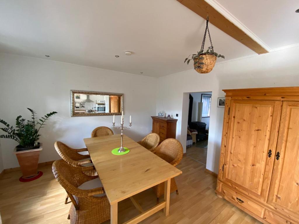 Ferienwohnung Am Theo Carlen Platz Ormesheim ภายนอก รูปภาพ