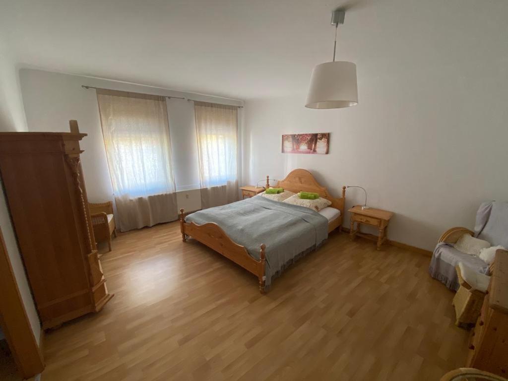 Ferienwohnung Am Theo Carlen Platz Ormesheim ภายนอก รูปภาพ